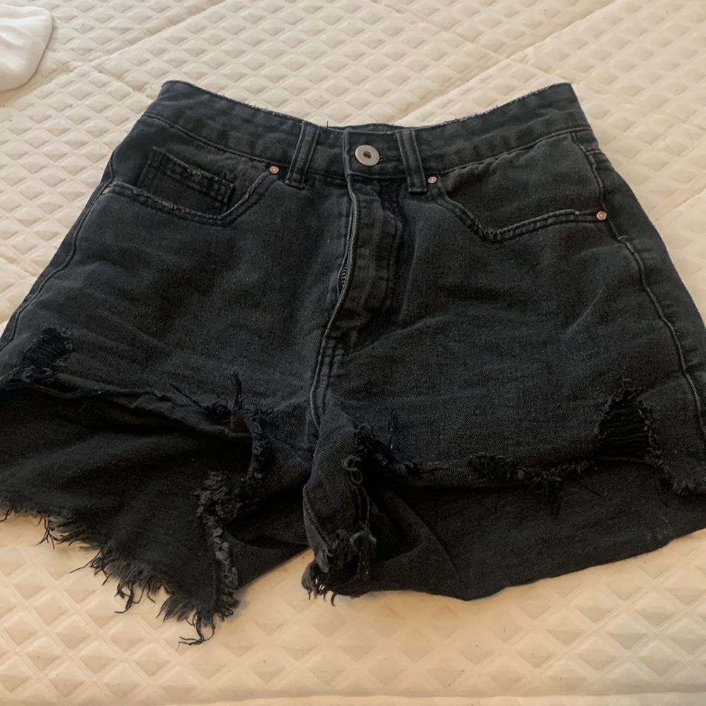 CottonOn denim shorts high waisted super flattering mom jean fit!!